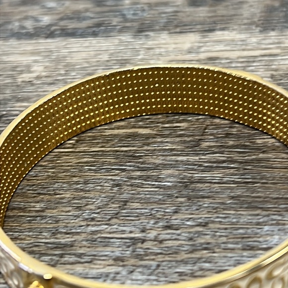 SOLD IN STORE Coach Women’s Signature Logo Ivory Enamel Gold Tone Bangle - Picture 3 of 5
